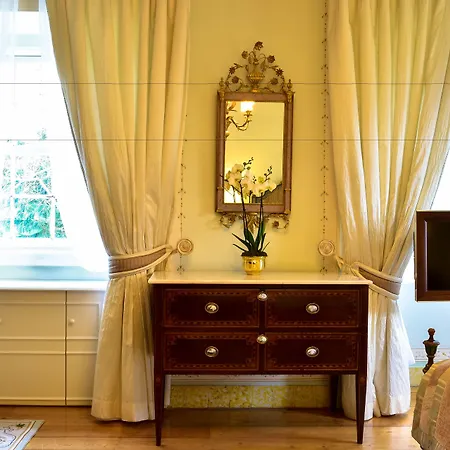 Valverde Palacio De Seteais - The Leading Of The World